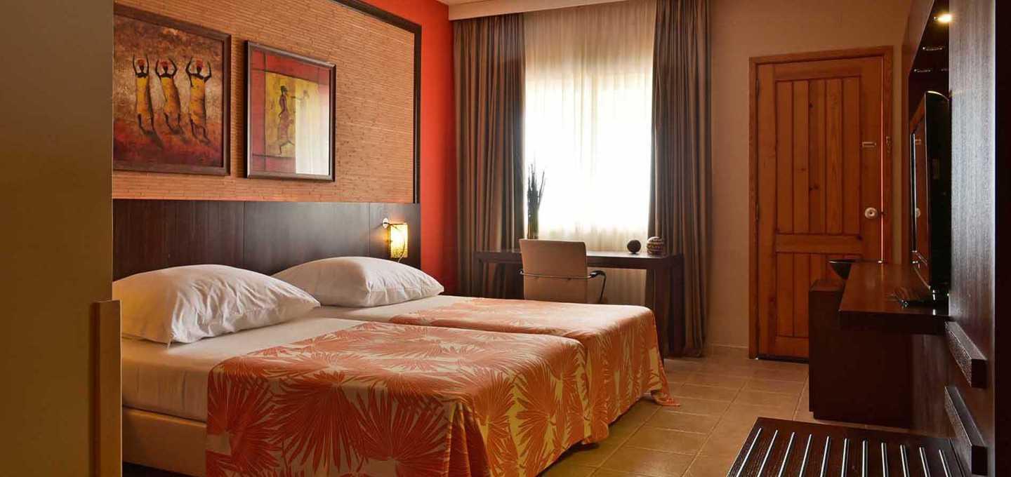 Pestana Tropico Ocean & Hotel 4*